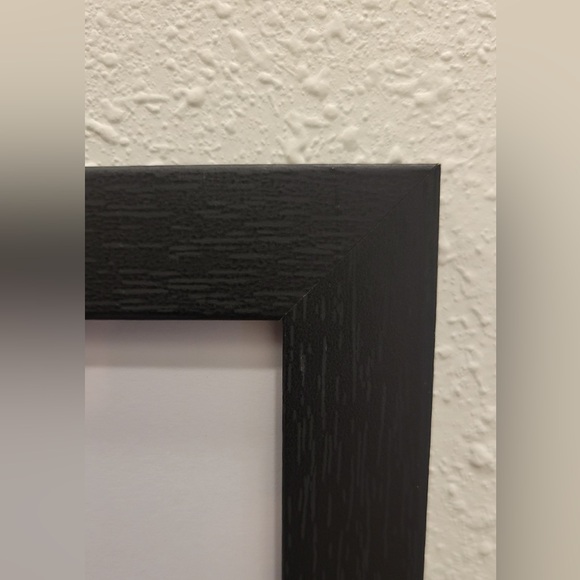 -Original Prints-Black & White
-16x20 Picture Frame Matted to 11x14 - Picture 2 of 3